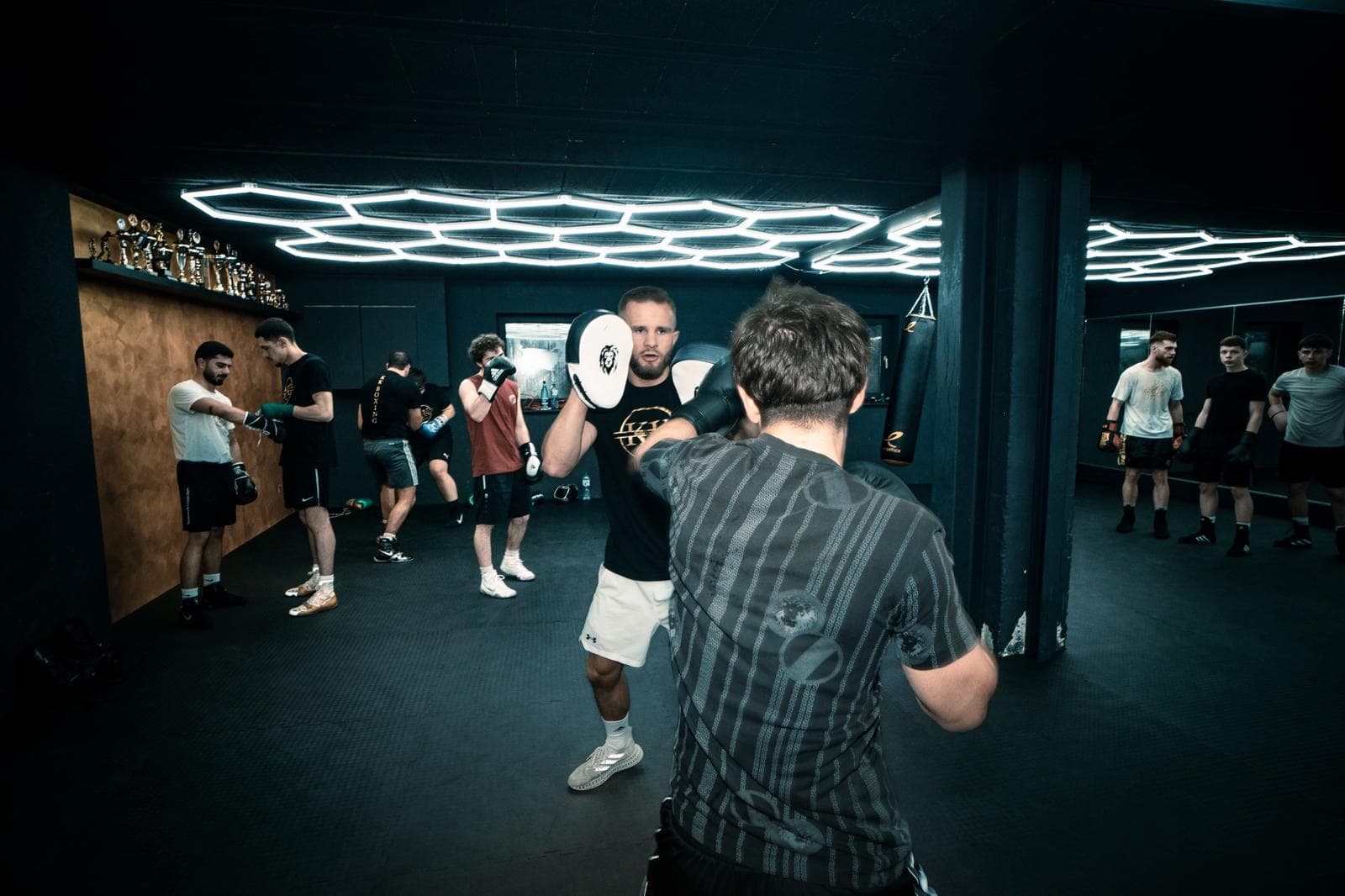 Trainingsgruppe bei KK Boxing